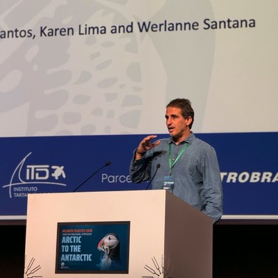 Docente da UFDPar participa de Simpósio Internacional sobre poluição marinha e pesca fantasma